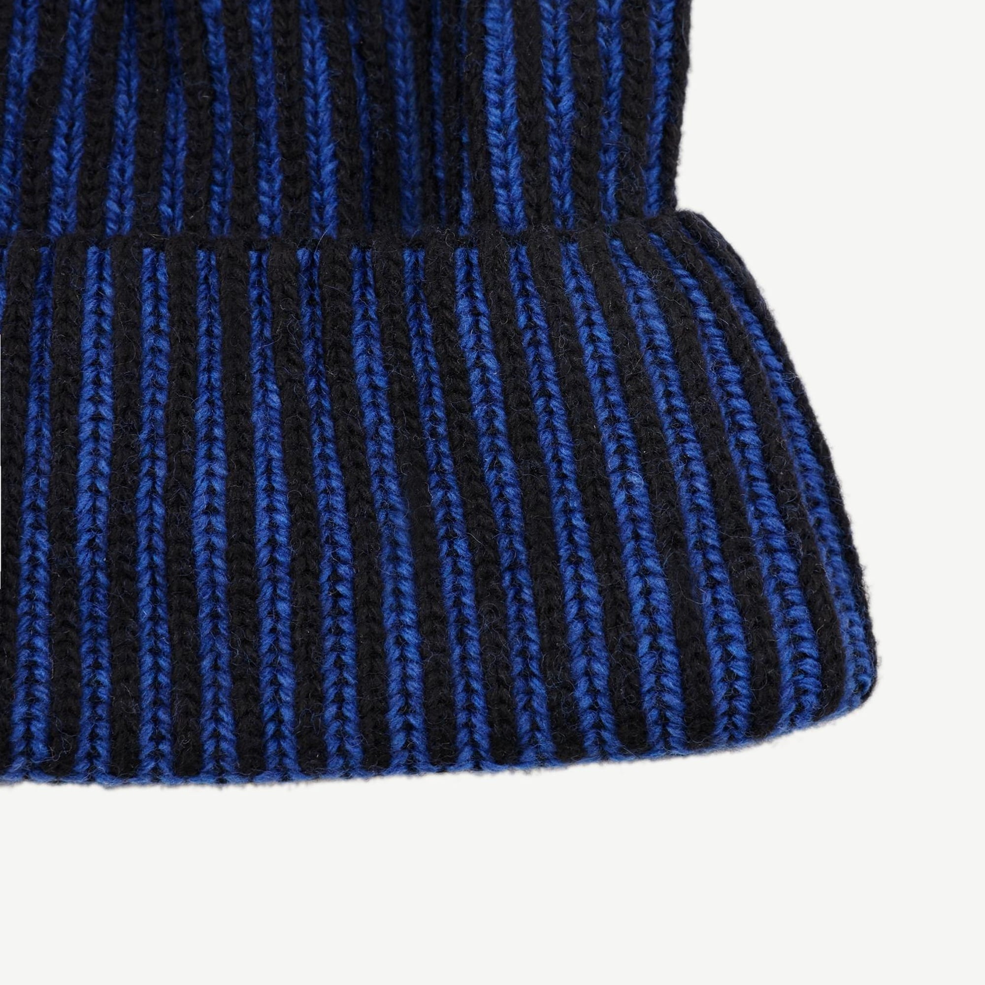 YARGICI Çizgi Detaylı Bere