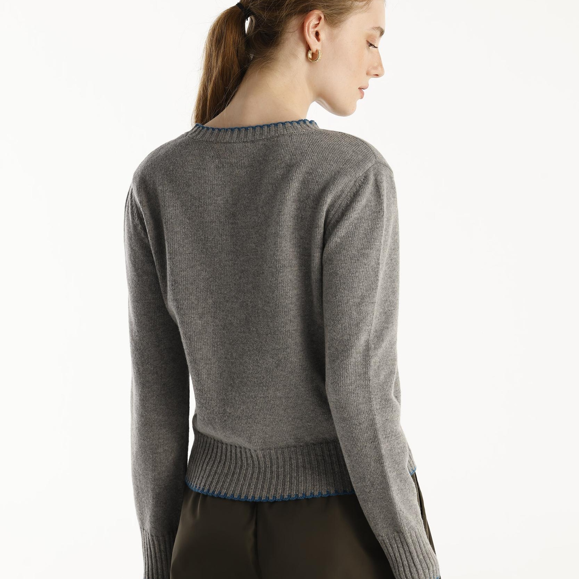 YARGICI Yakalı Detaylı Kazak