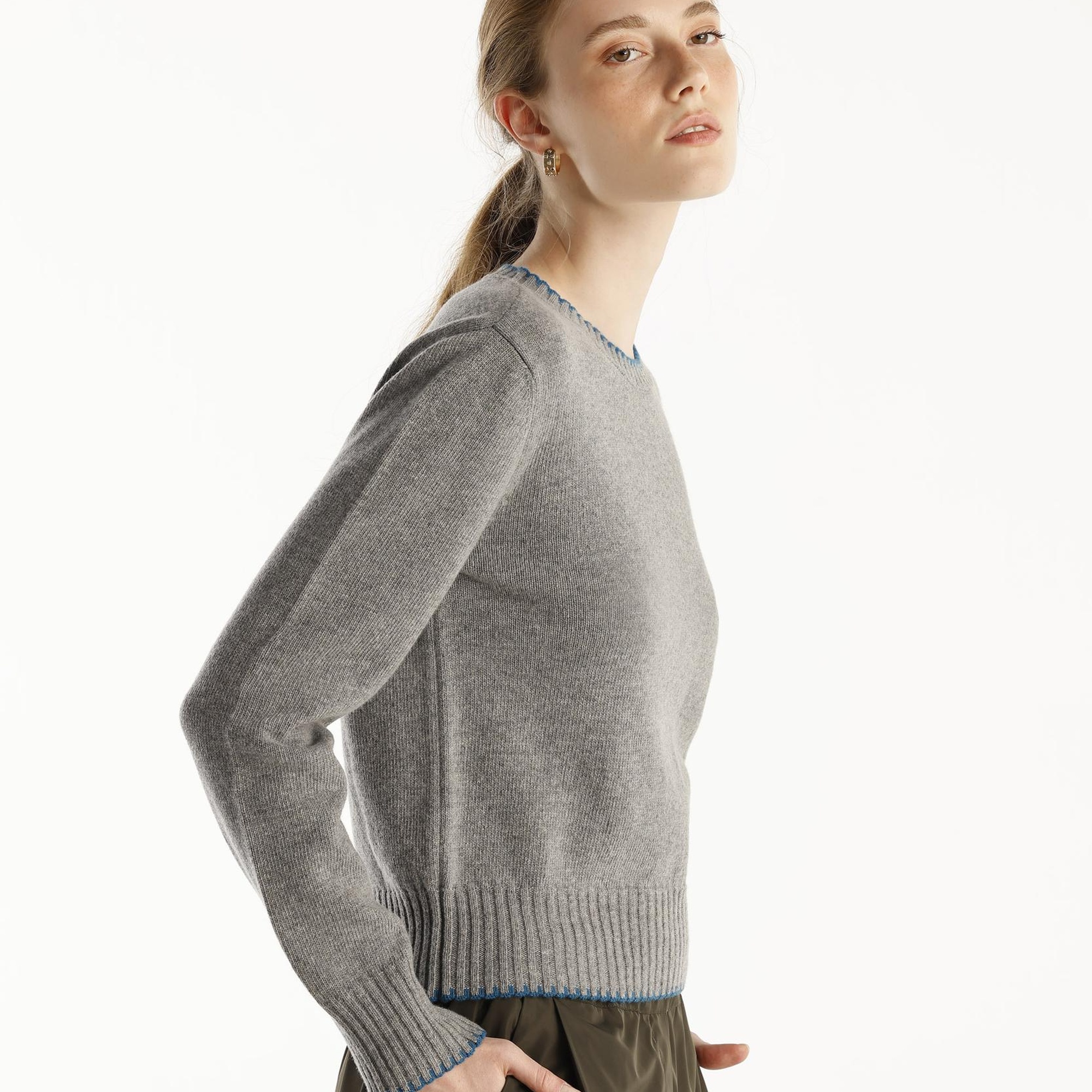 YARGICI Yakalı Detaylı Kazak