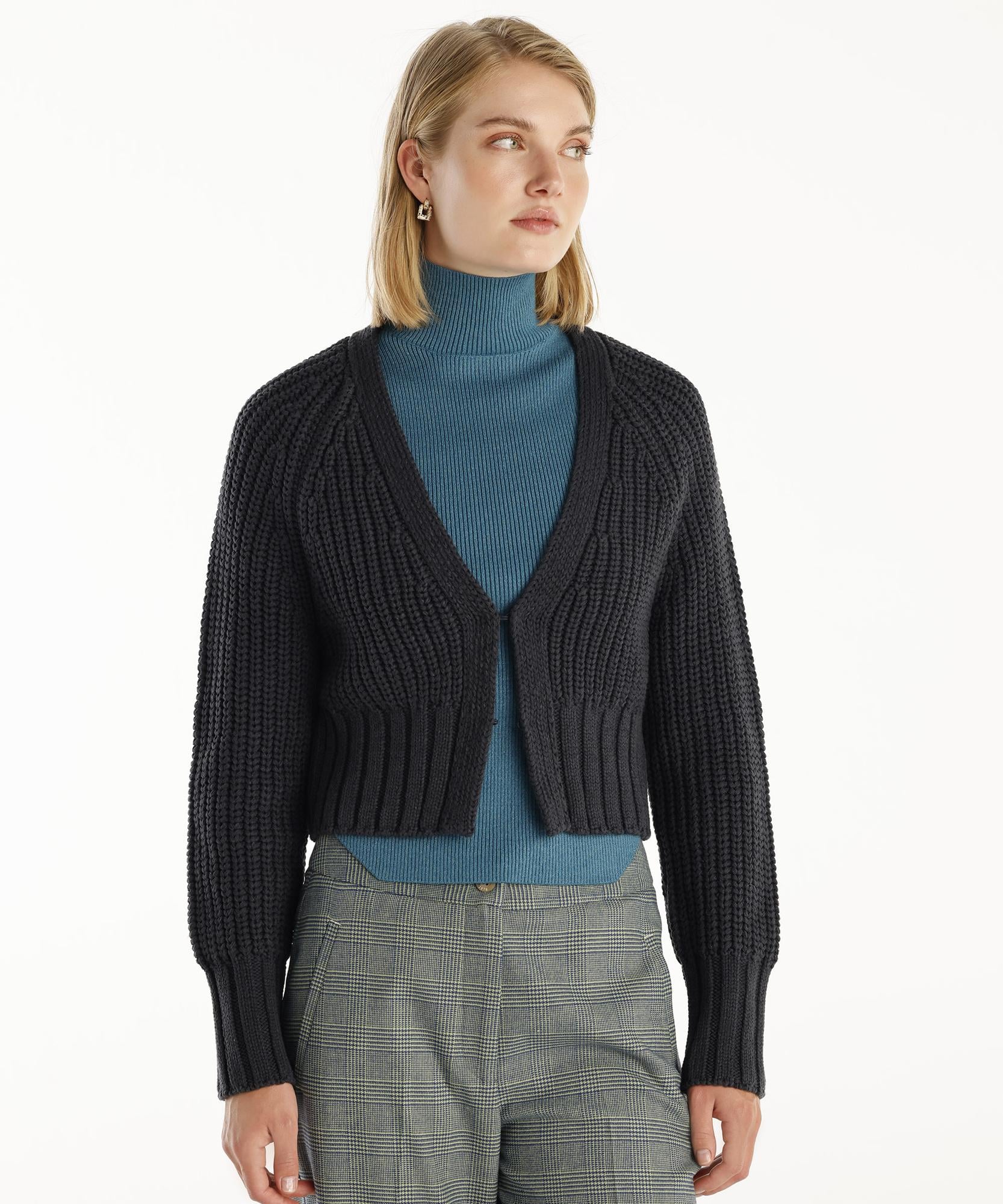  YARGICI V-Yakalı Hırka