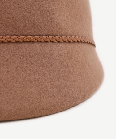  YARGICI Örgü Detaylı Yün Şapka