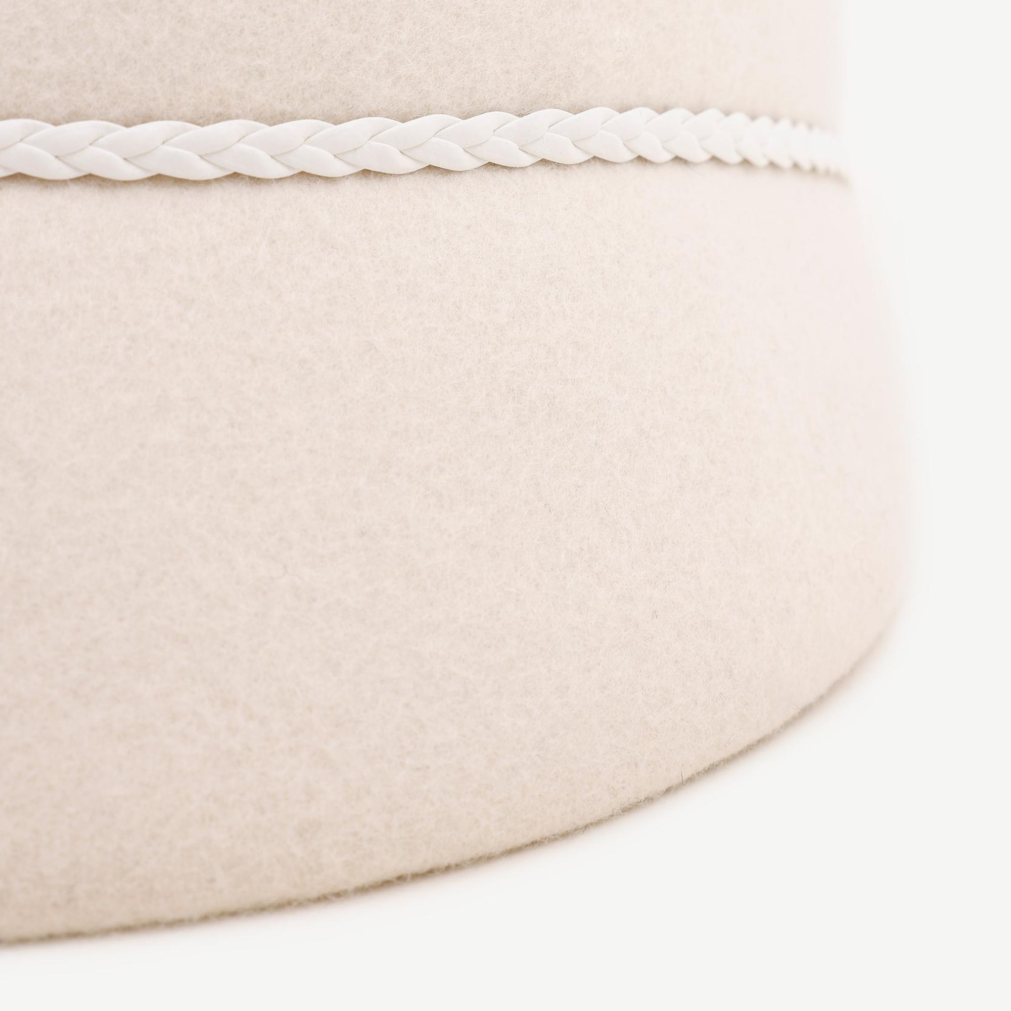 YARGICI Örgü Detaylı Yün Şapka