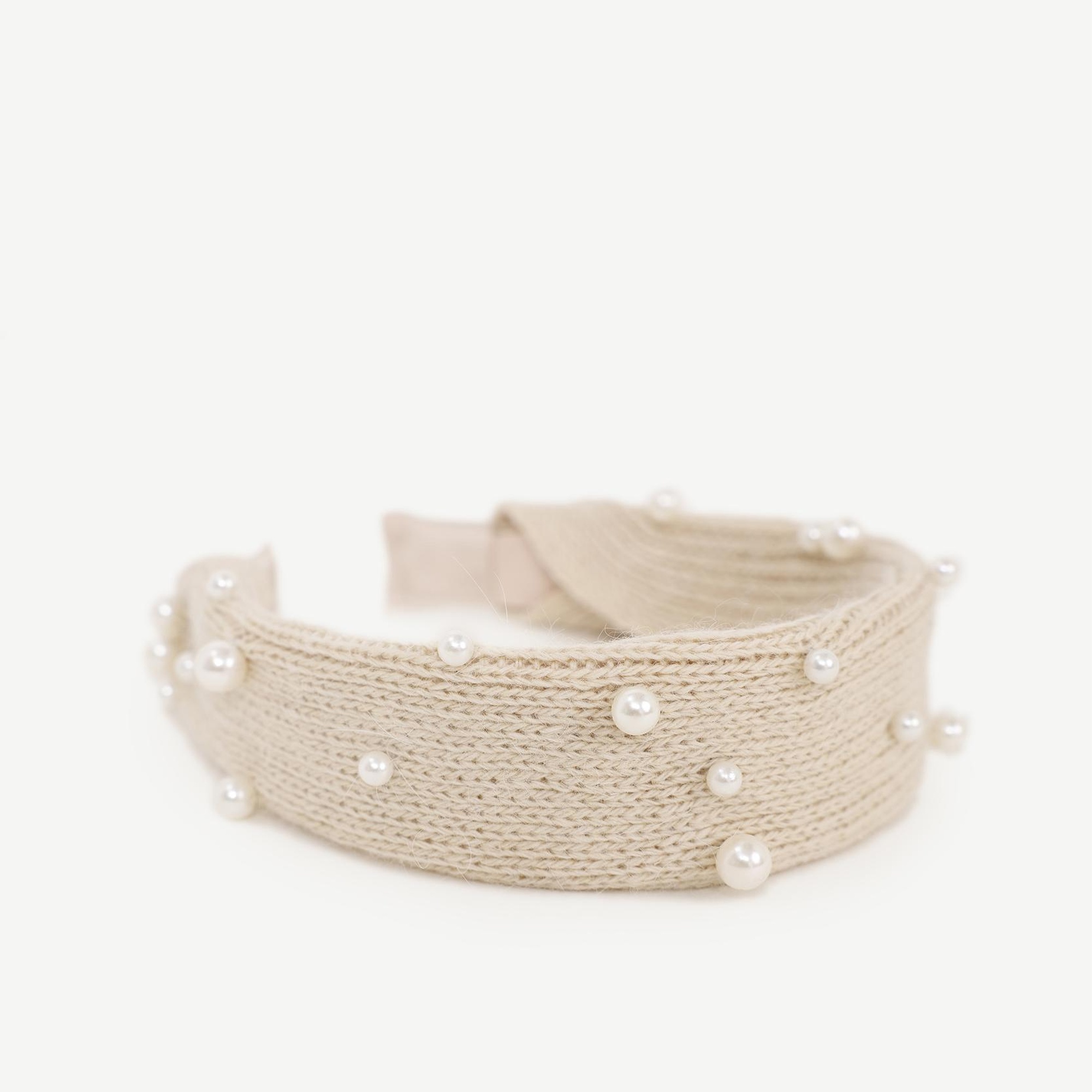 YARGICI Boncuk Ve Triko Detaylı Taç