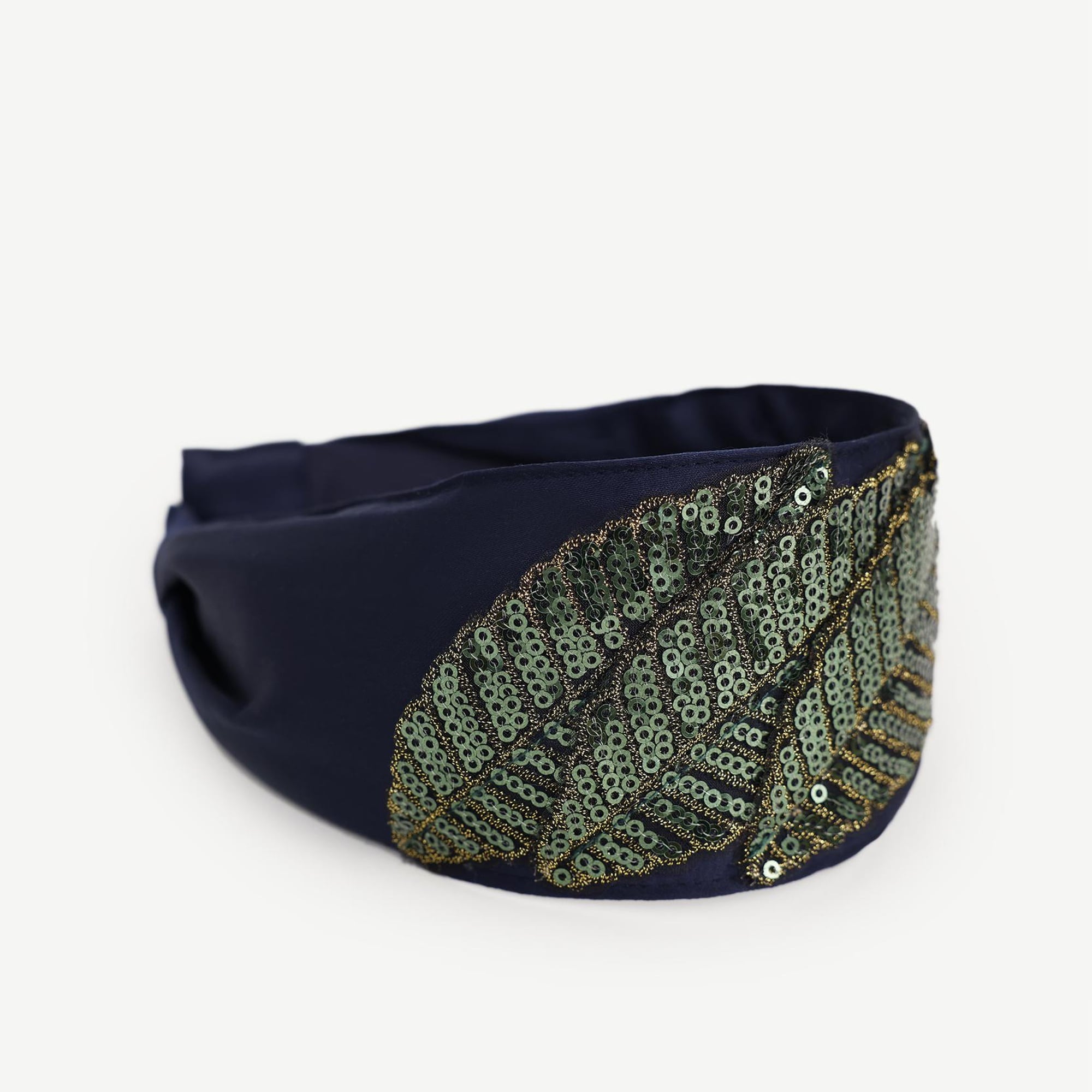 YARGICI Payet İşlemeli Ve Yaprak Desenli Taç