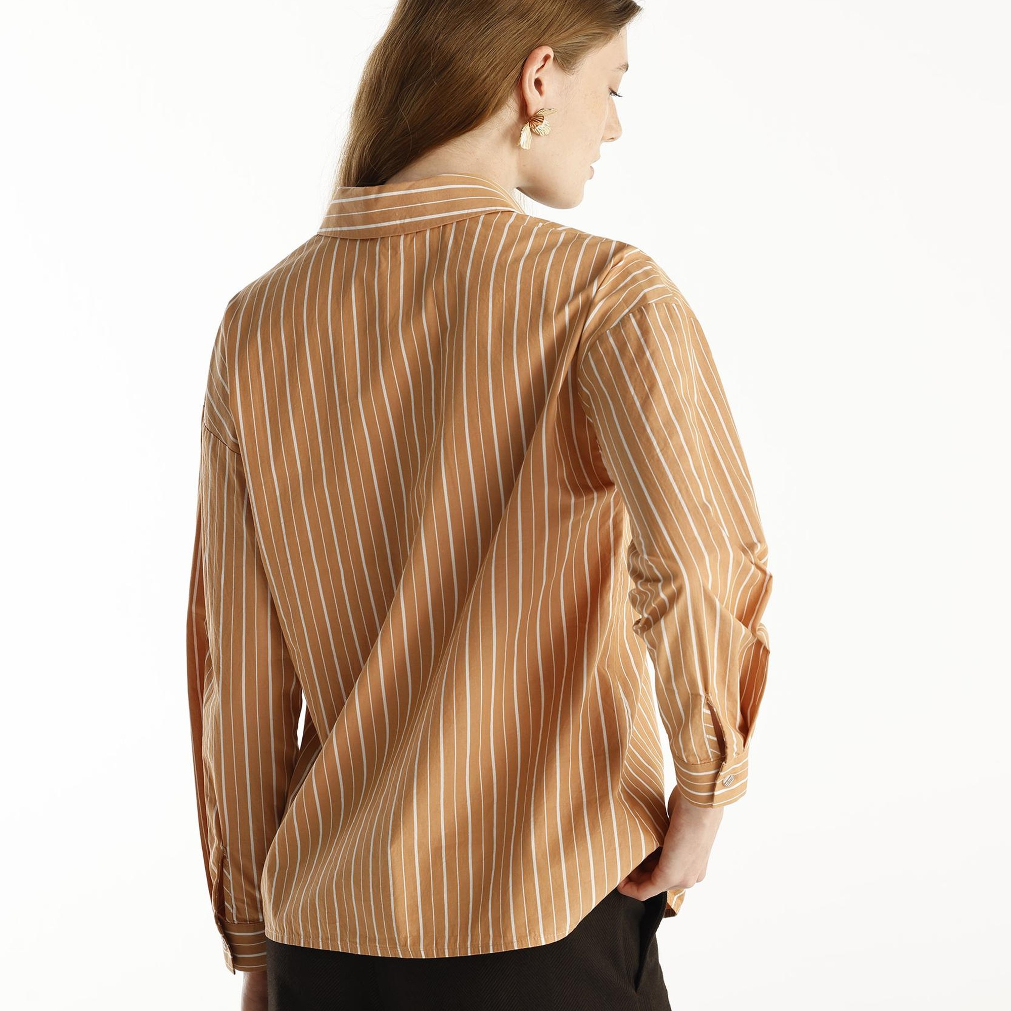 YARGICI Renkli Düğmeli Gömlek