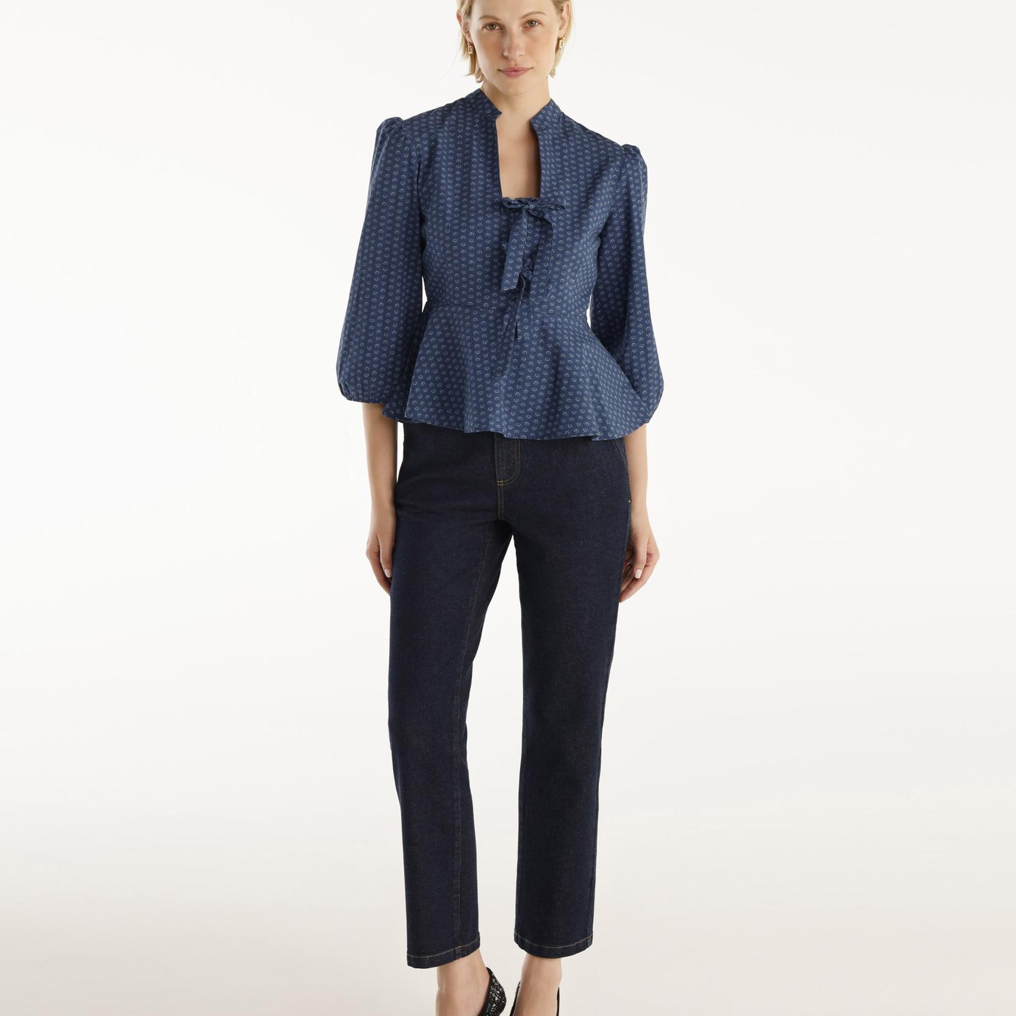 YARGICI Kurdele Detaylı Bluz