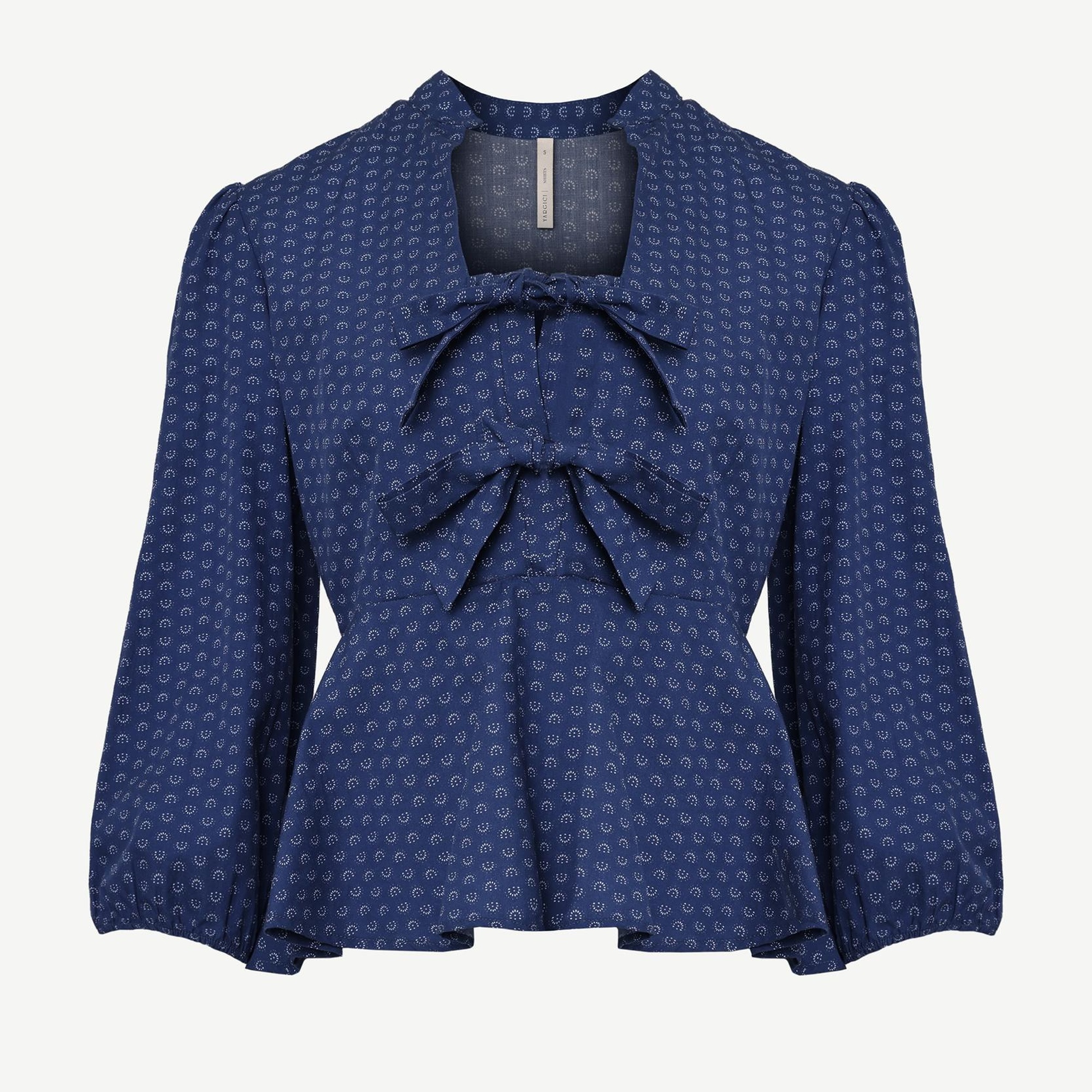 YARGICI Kurdele Detaylı Bluz