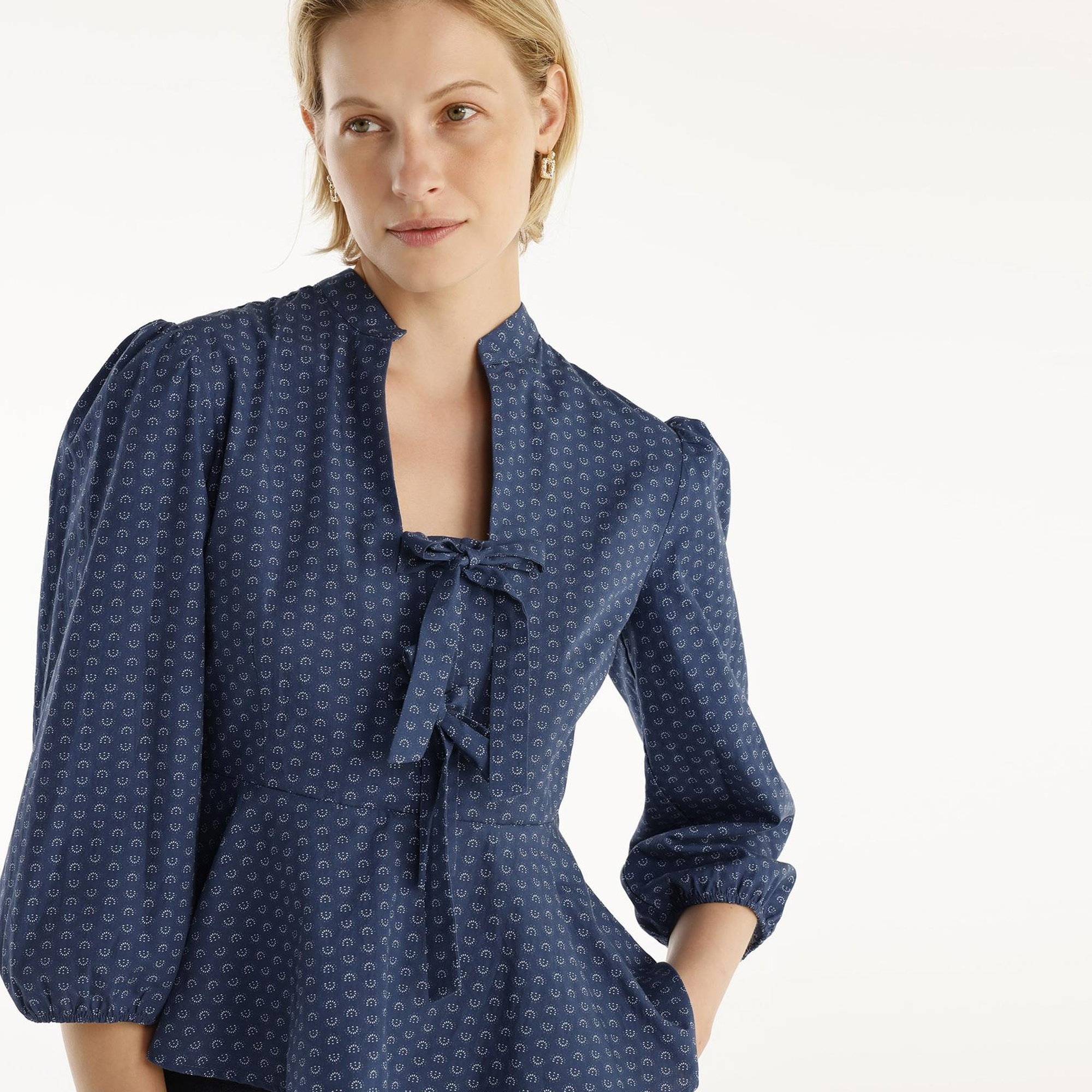 YARGICI Kurdele Detaylı Bluz