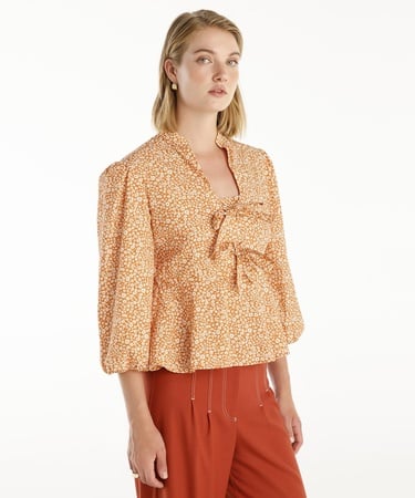  YARGICI Kurdele Detaylı Bluz