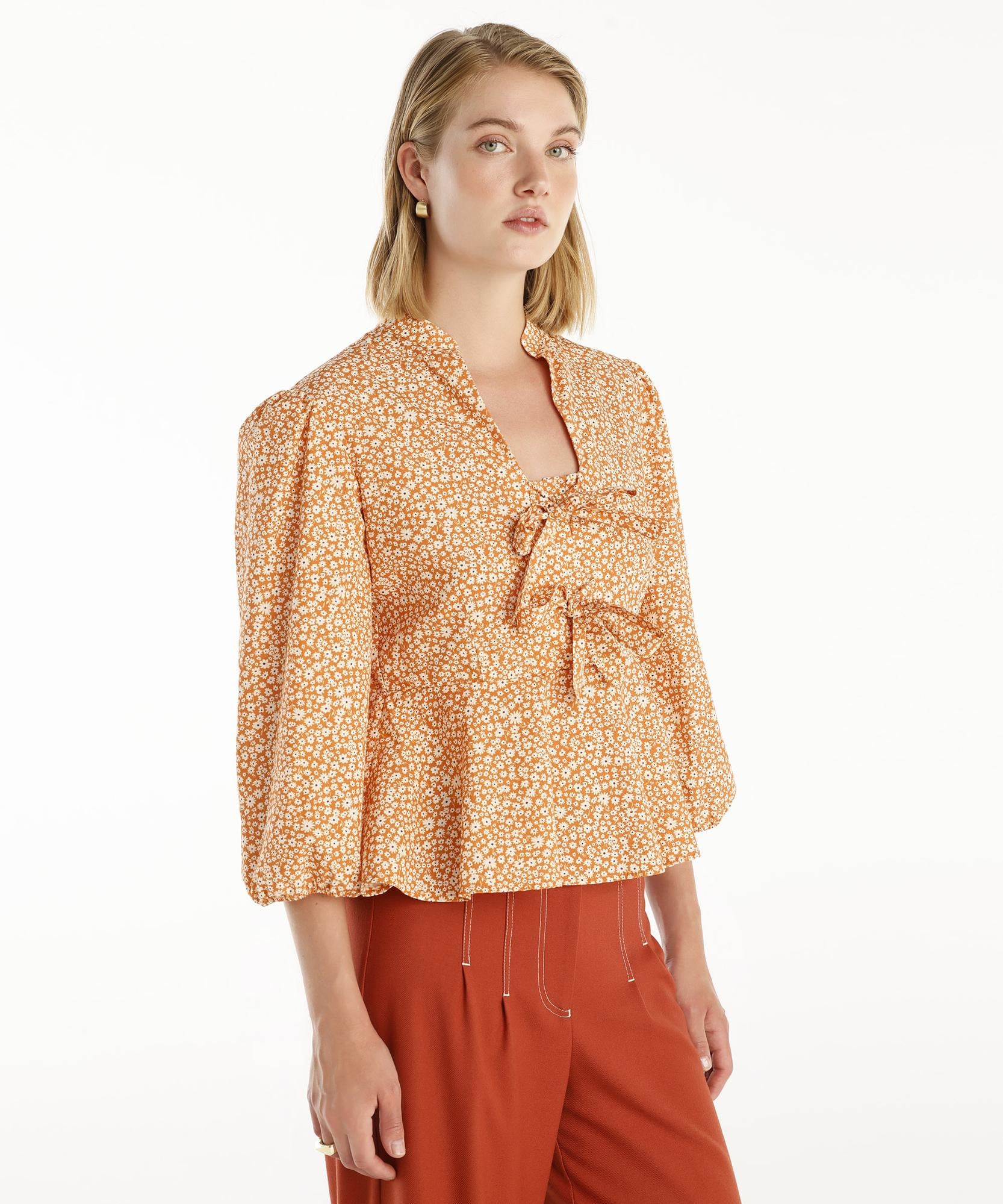  YARGICI Kurdele Detaylı Bluz