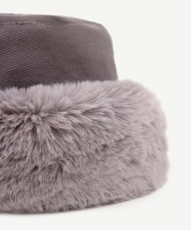  YARGICI Kürk Detaylı Bucket Şapka