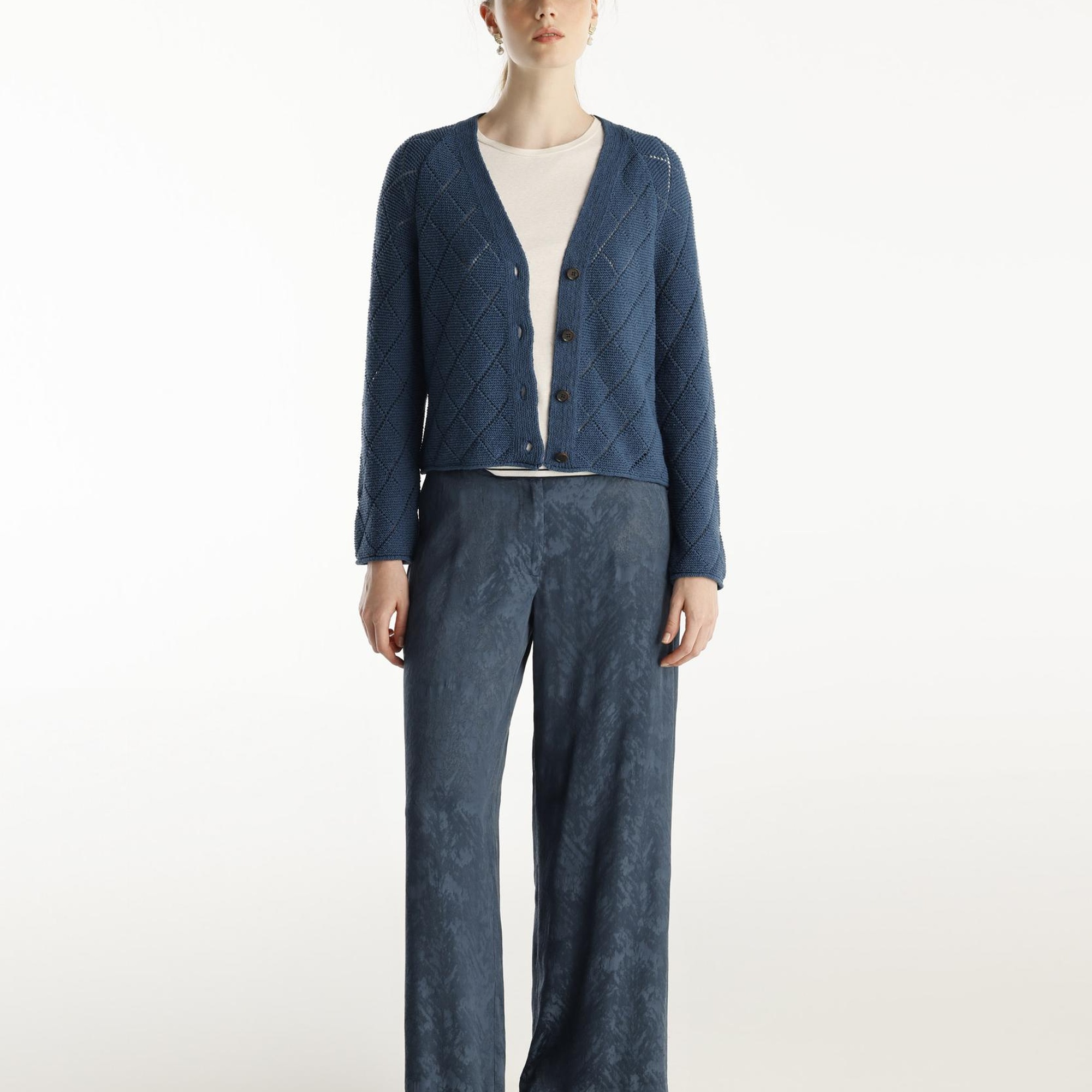 YARGICI V Yaka Dekorlu Hırka