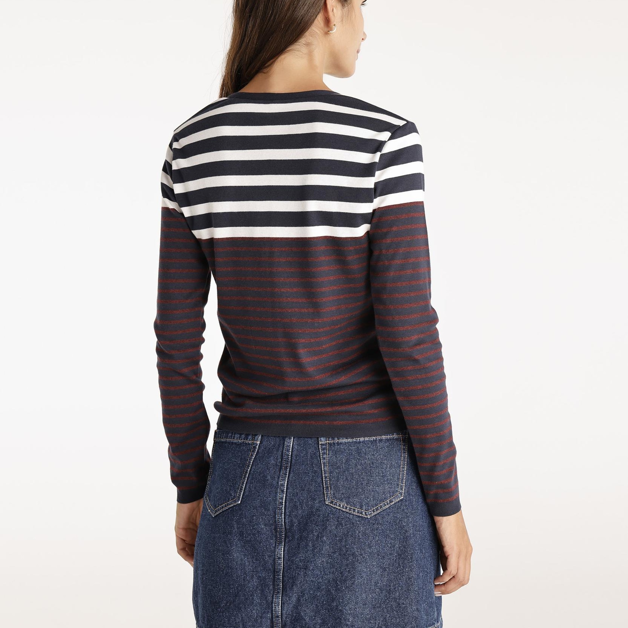 YARGICI V Yaka Hırka