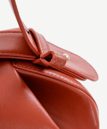  YARGICI Silindir Formlu Omuz Çantası