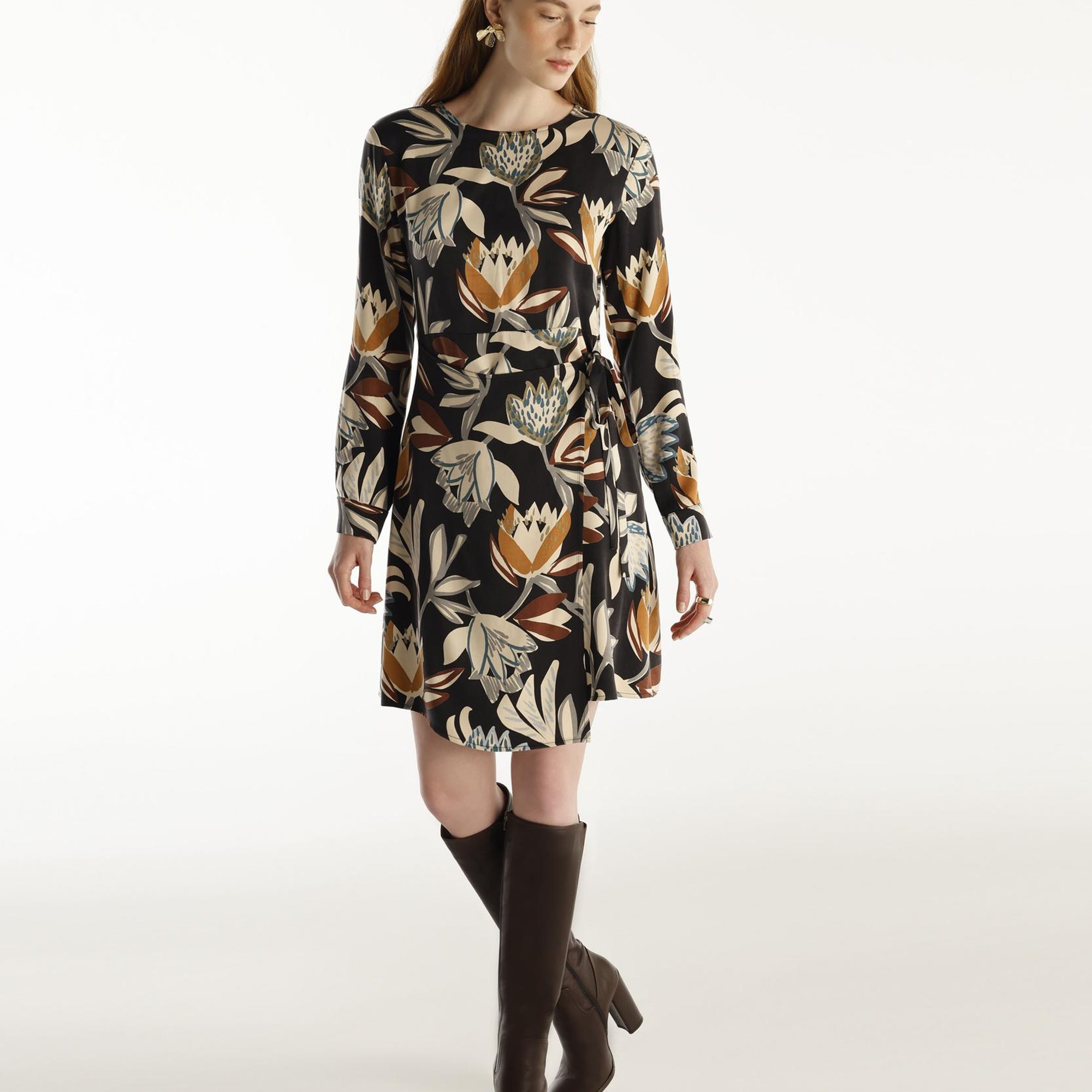 YARGICI Bisiklet Yaka Uzun Kollu Kısa Elbise