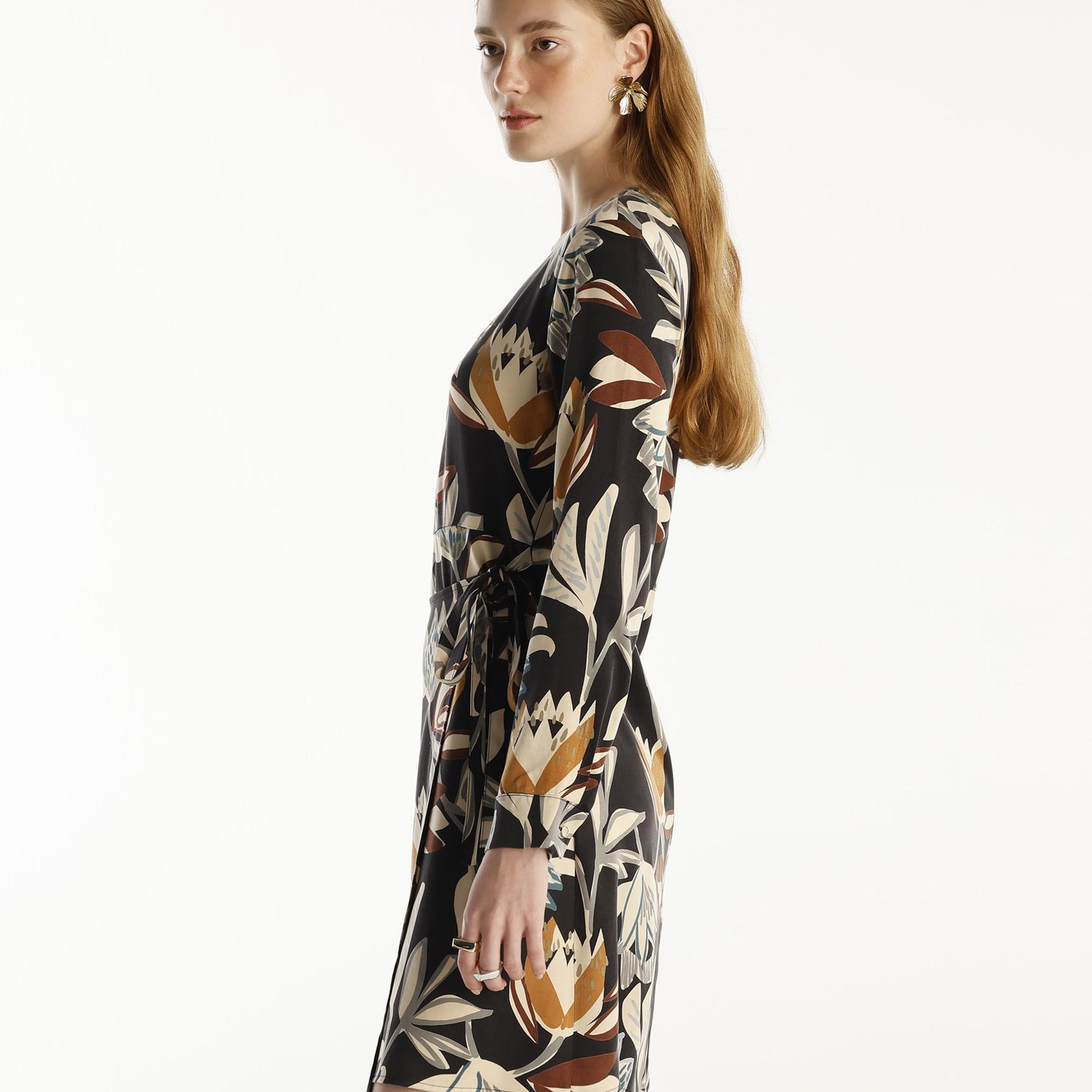 YARGICI Bisiklet Yaka Uzun Kollu Kısa Elbise