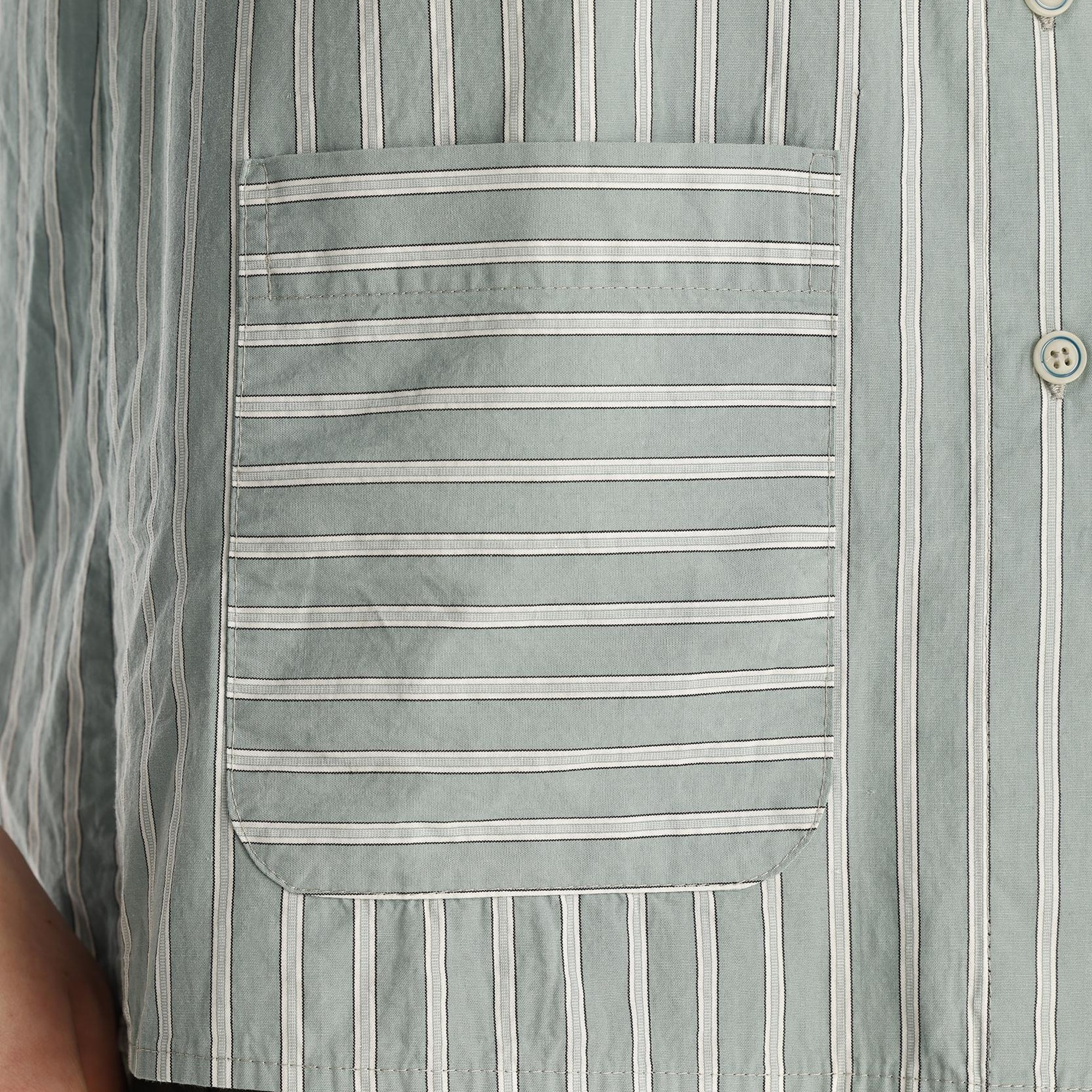 Önü Cepli Uzun Kollu Gömlek