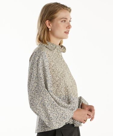  YARGICI Yarım Patlı Balon Kollu Bluz