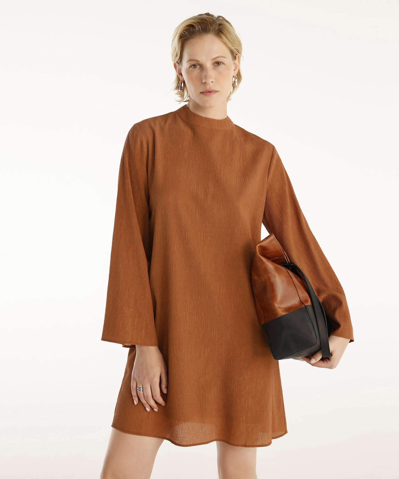  YARGICI Bisiklet Yaka Uzun Kollu Kısa Elbise