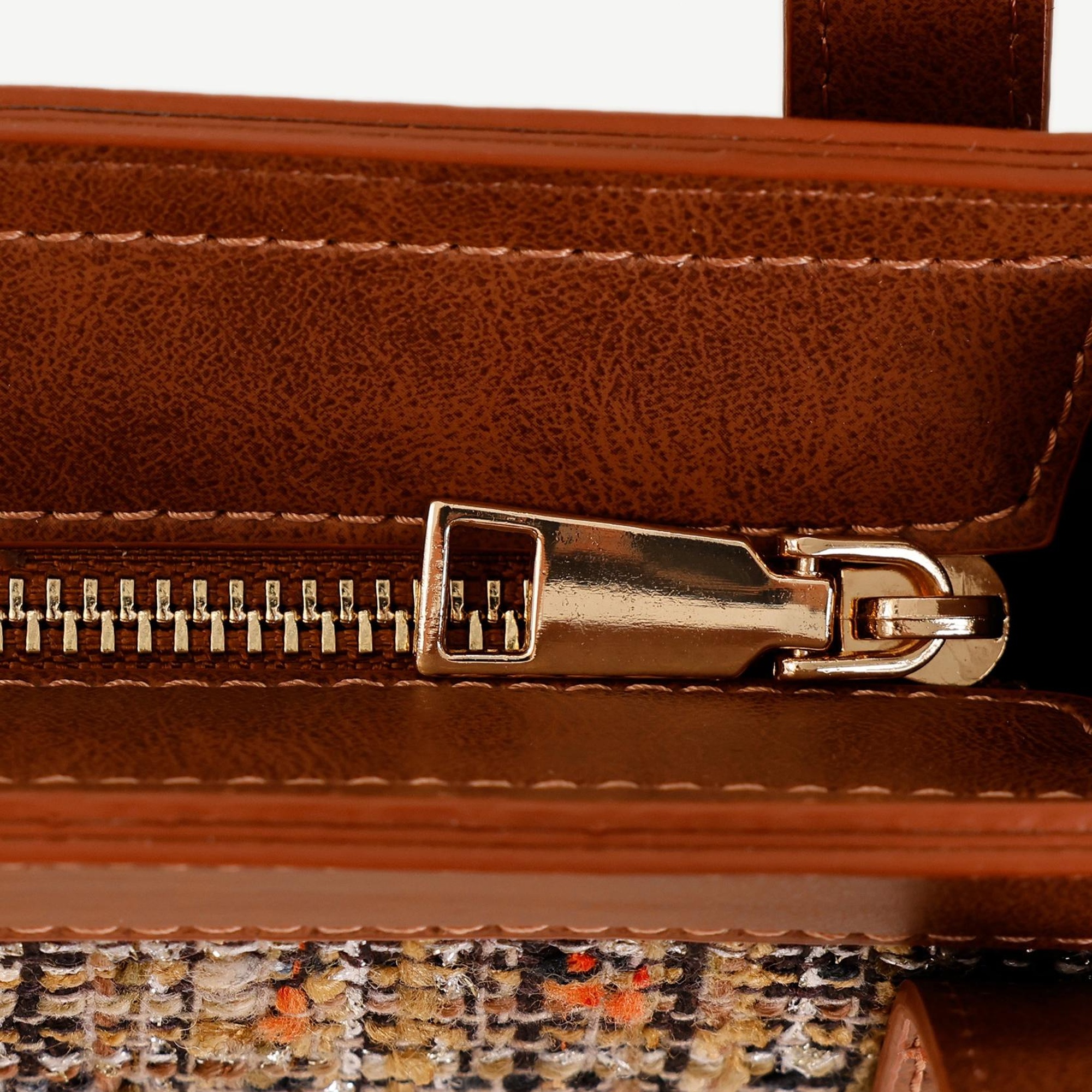 YARGICI Simli Kumaşlı Omuz Çantası