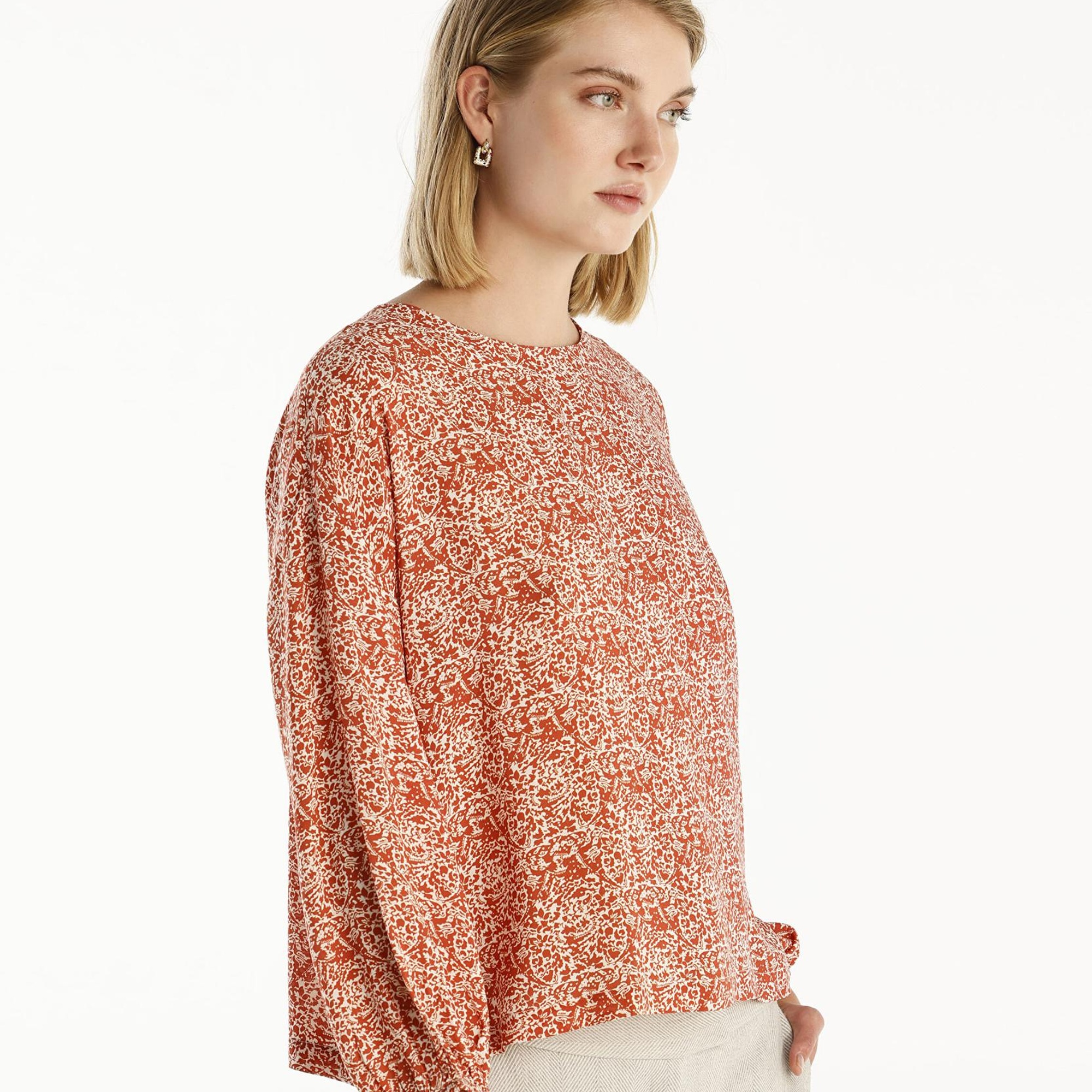 YARGICI Arka Detaylı Bluz