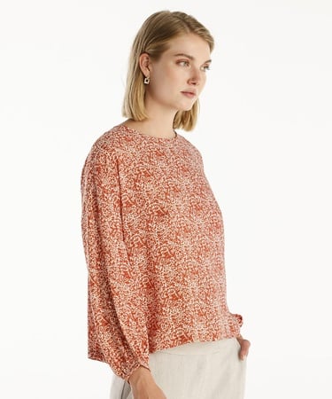  YARGICI Arka Detaylı Bluz