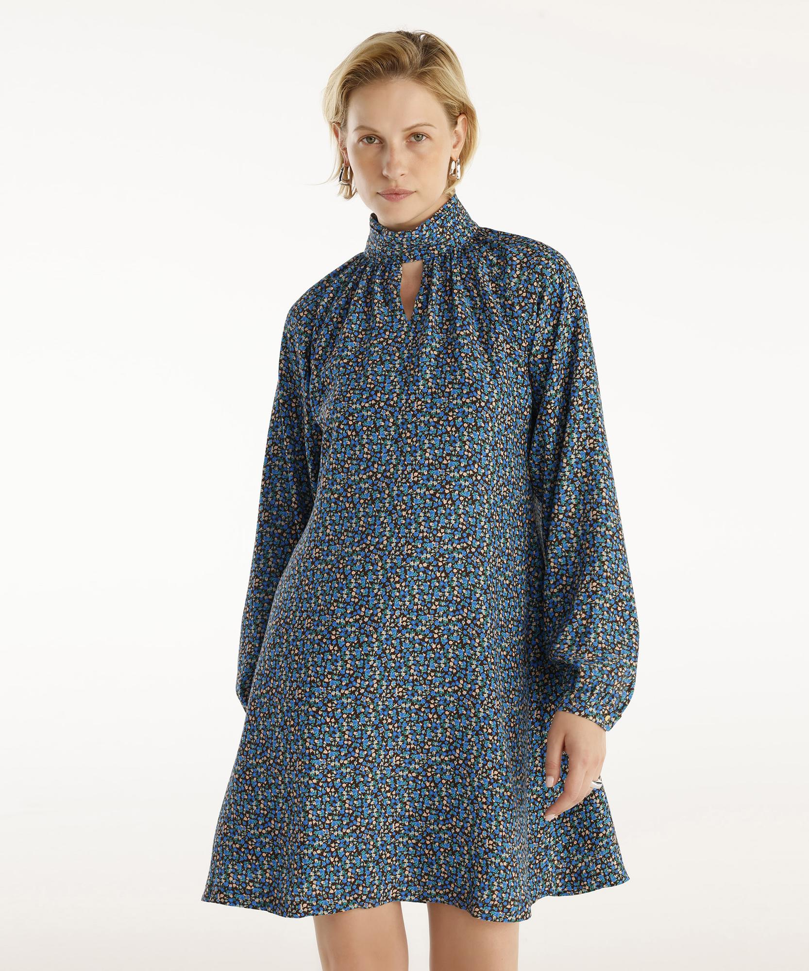  YARGICI Yakası Pliseli Uzun Balon Kollu Kısa Elbise