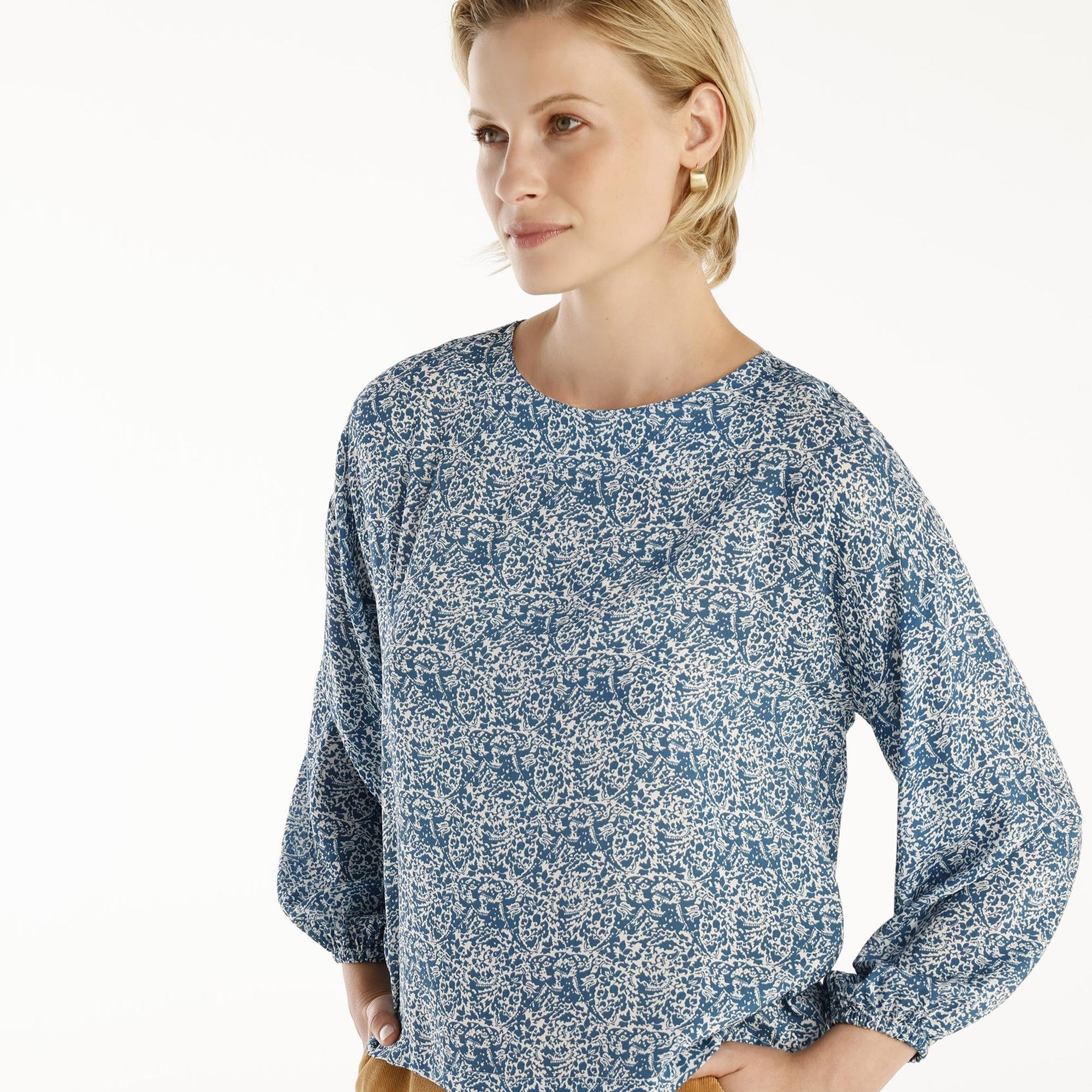 YARGICI Arka Detaylı Bluz