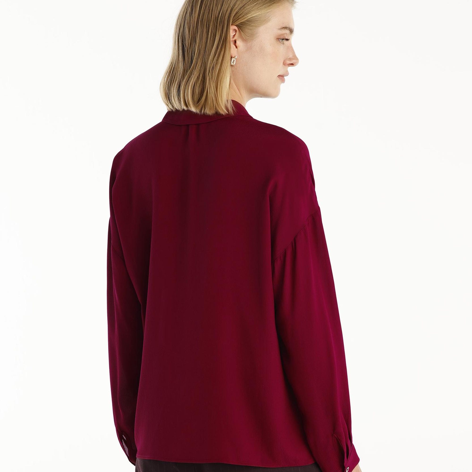 YARGICI Geniş Manşetli Gömlek