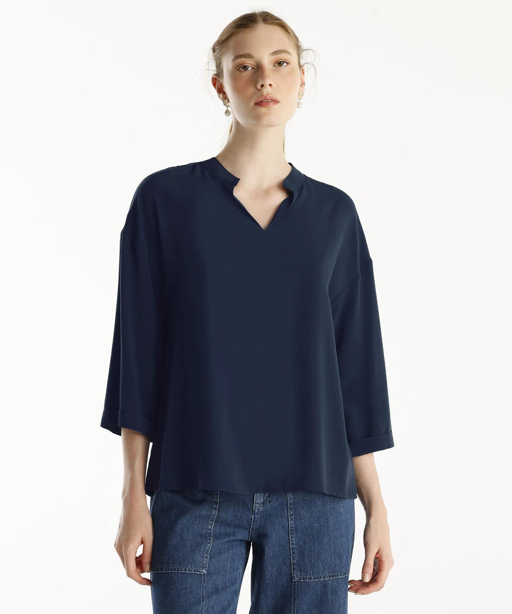  YARGICI Yaka Detaylı Bluz