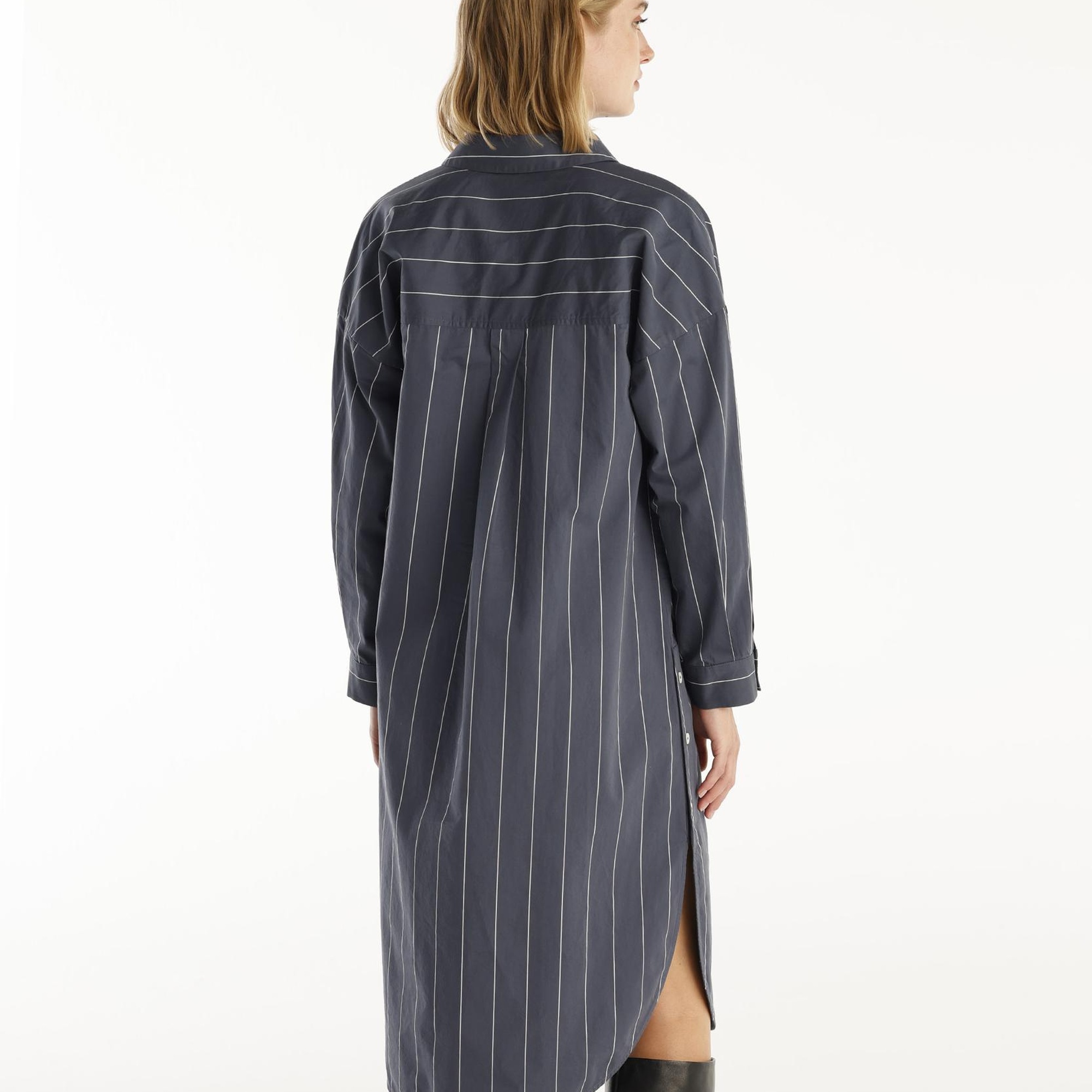 YARGICI Kolu Düğme Detaylı Midi Boy Gömlek Elbise