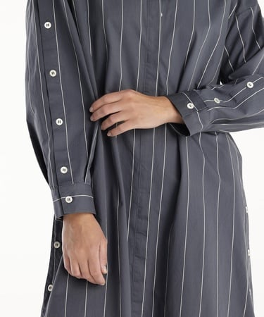  YARGICI Kolu Düğme Detaylı Midi Boy Gömlek Elbise