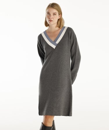  YARGICI V-Yakalı Triko Elbise