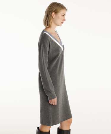  YARGICI V-Yakalı Triko Elbise