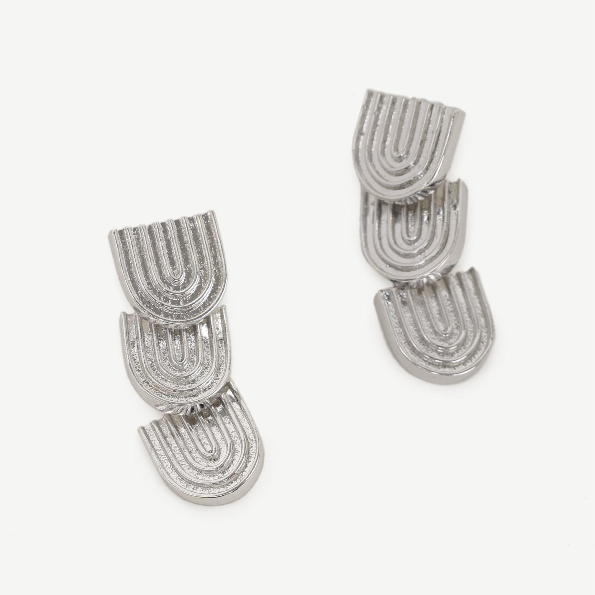 YARGICI Dokulu Gümüş Küpe