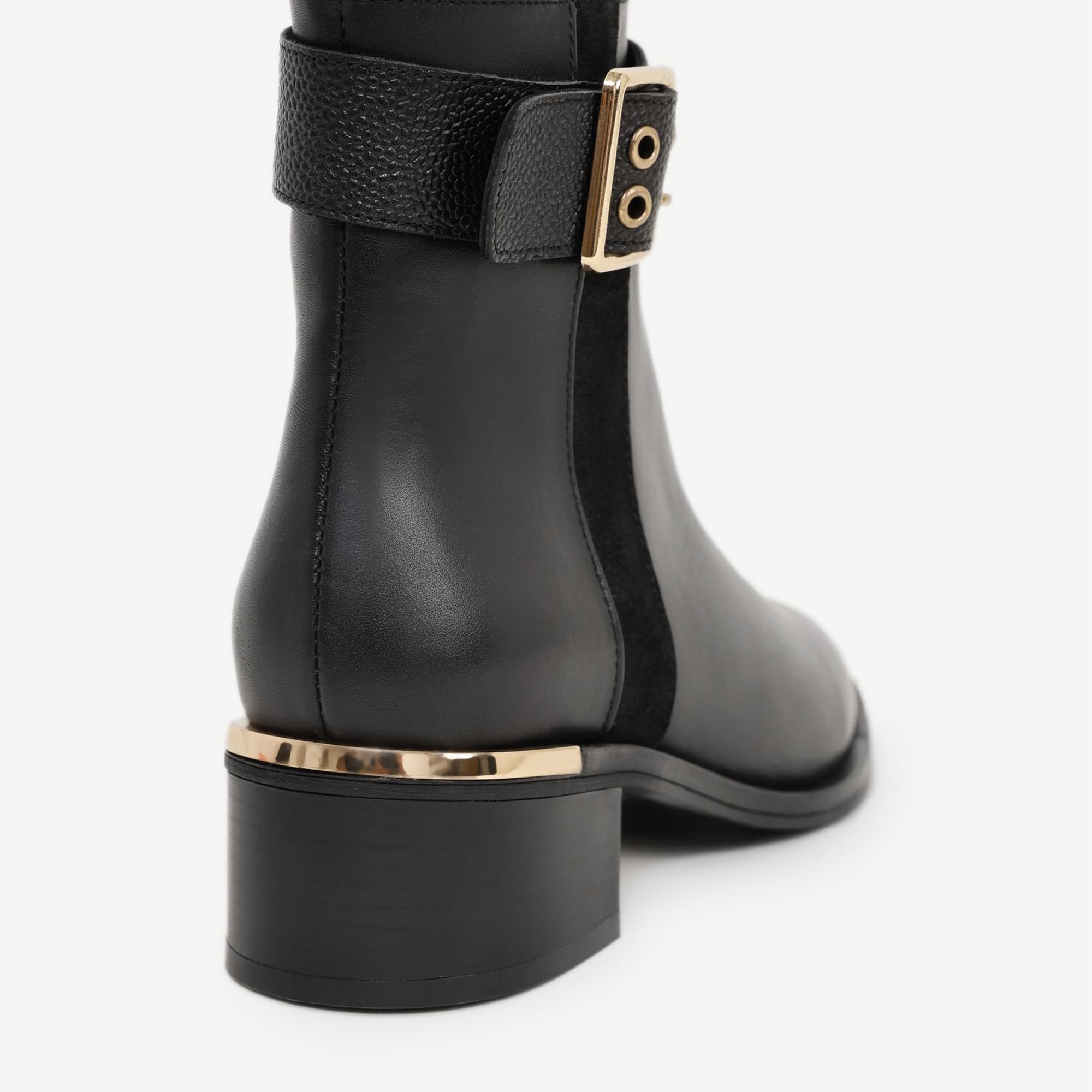 YARGICI Metal Topuk Ve Toka Detaylı Deri Bot