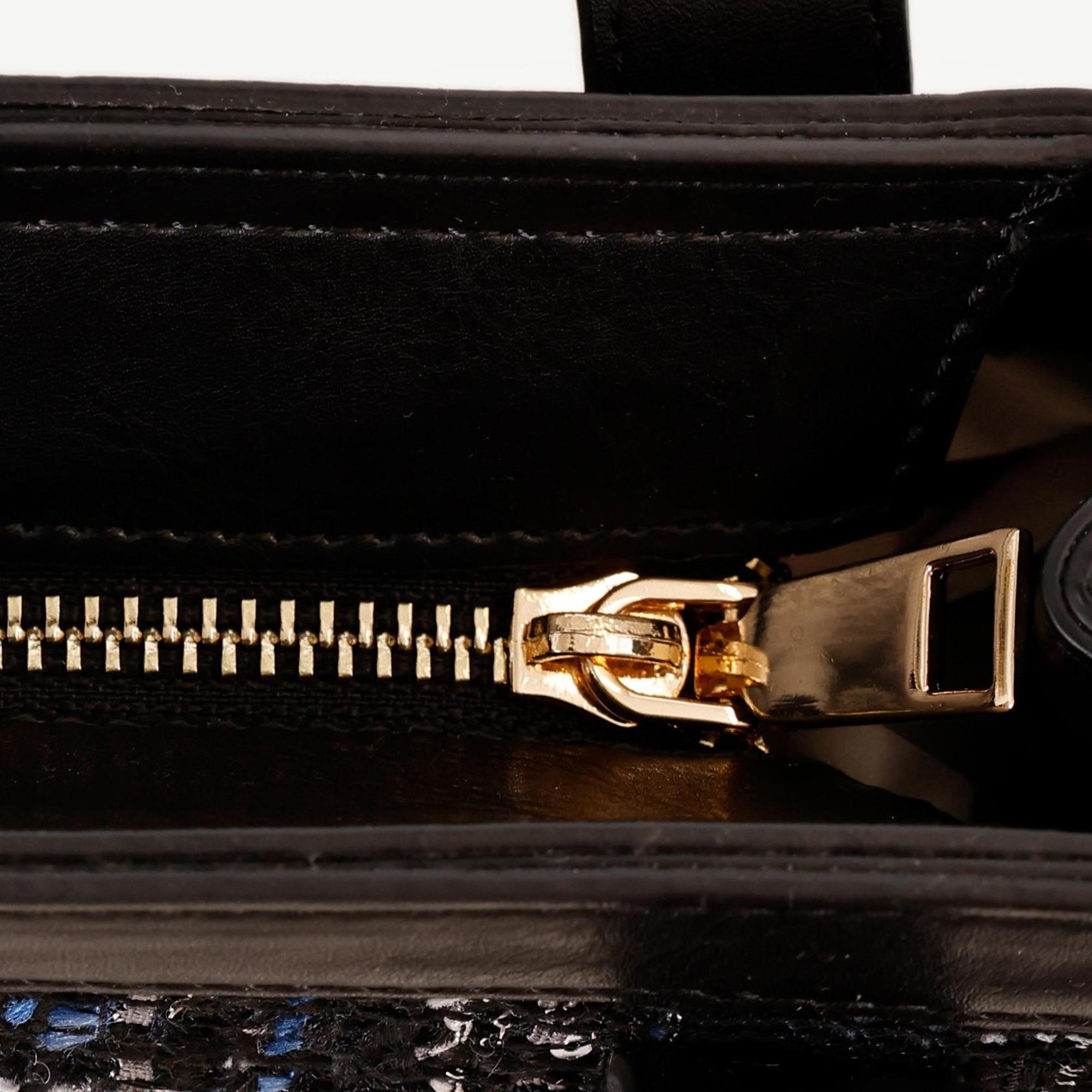 YARGICI Simli Kumaşlı Omuz Çantası