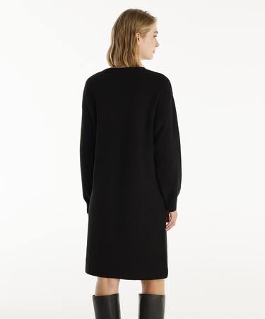  YARGICI V-Yakalı Triko Elbise