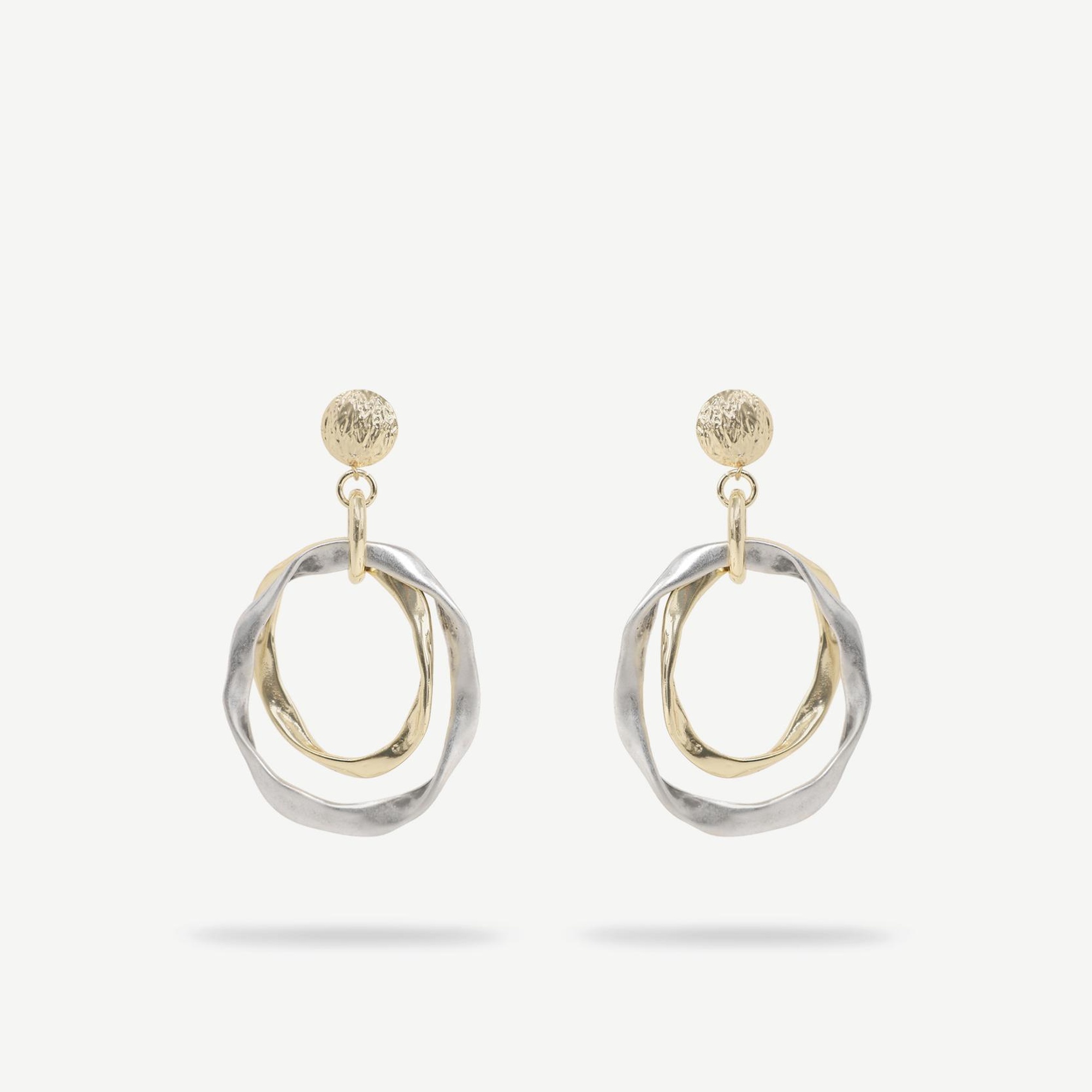 YARGICI İki Sıralı Ve Doku Detaylı Halka Küpe