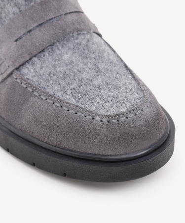  YARGICI Keçe Detaylı Deri Loafer