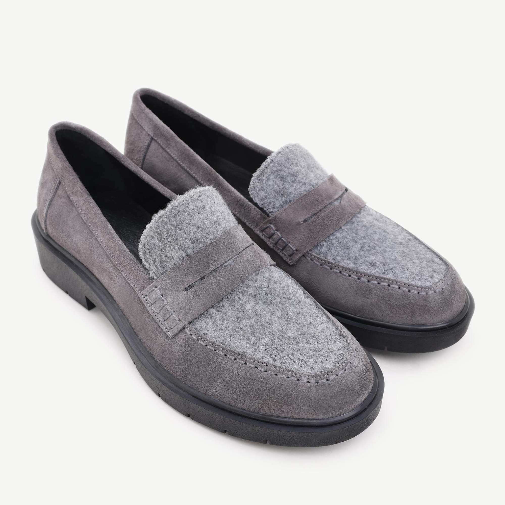 YARGICI Keçe Detaylı Deri Loafer