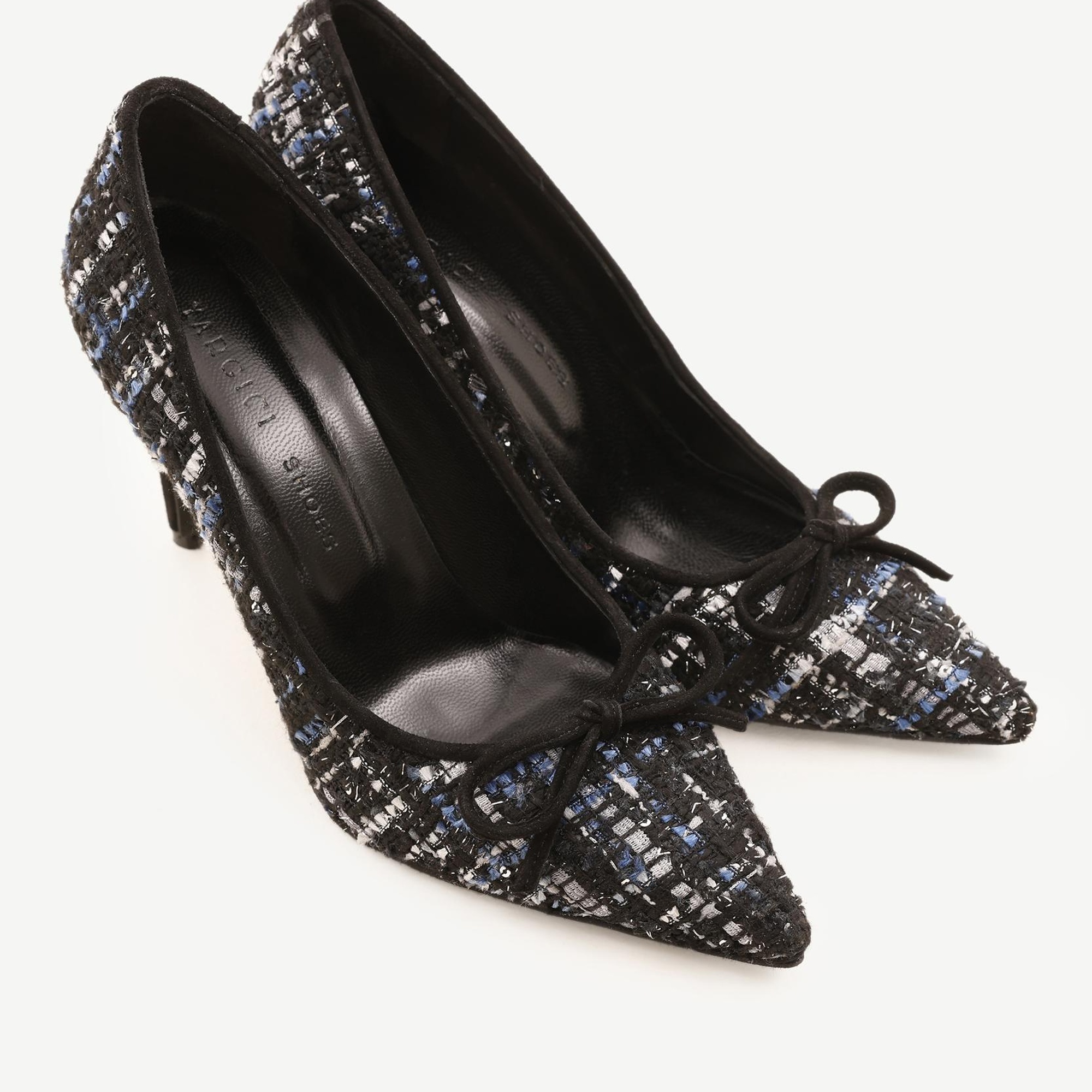 YARGICI Fiyonk Detaylı İnce Topuklu Ayakkabı