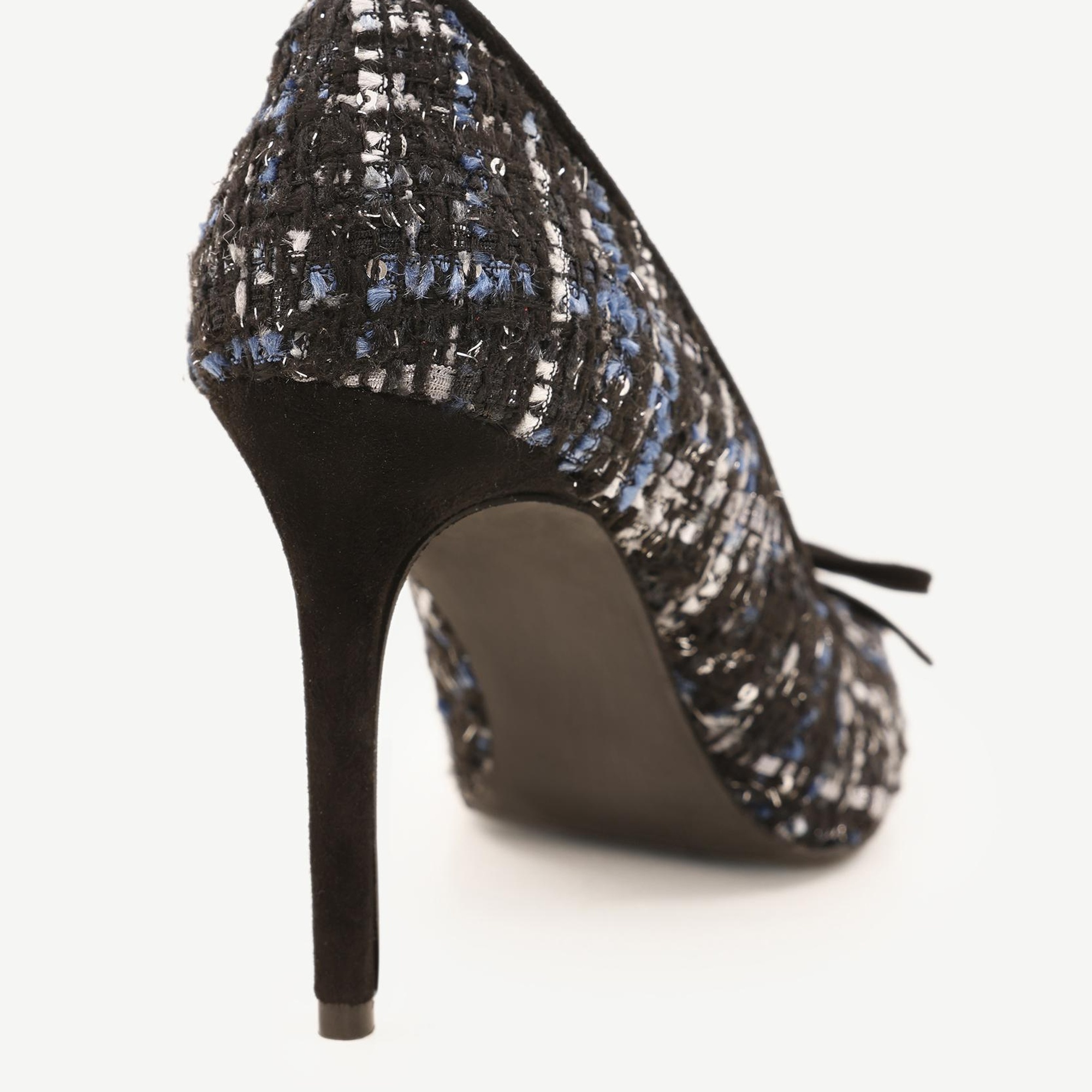 YARGICI Fiyonk Detaylı İnce Topuklu Ayakkabı