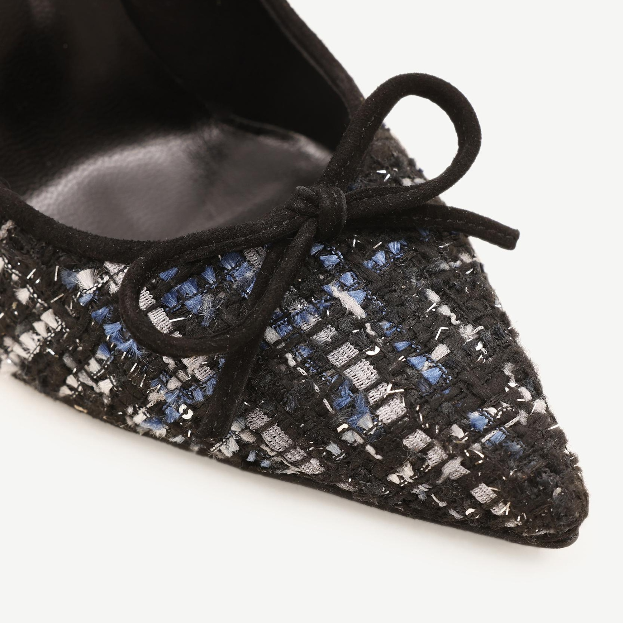 YARGICI Fiyonk Detaylı İnce Topuklu Ayakkabı