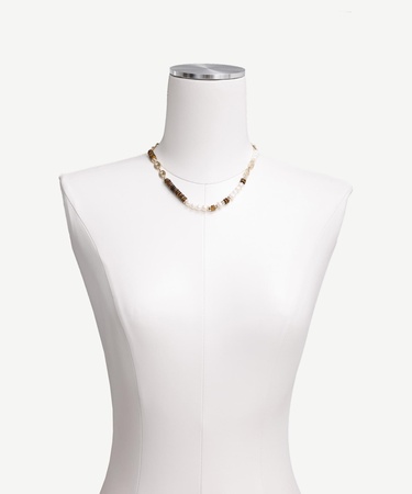  YARGICI İnci Ve Dokulu Metal Detaylı Kolye