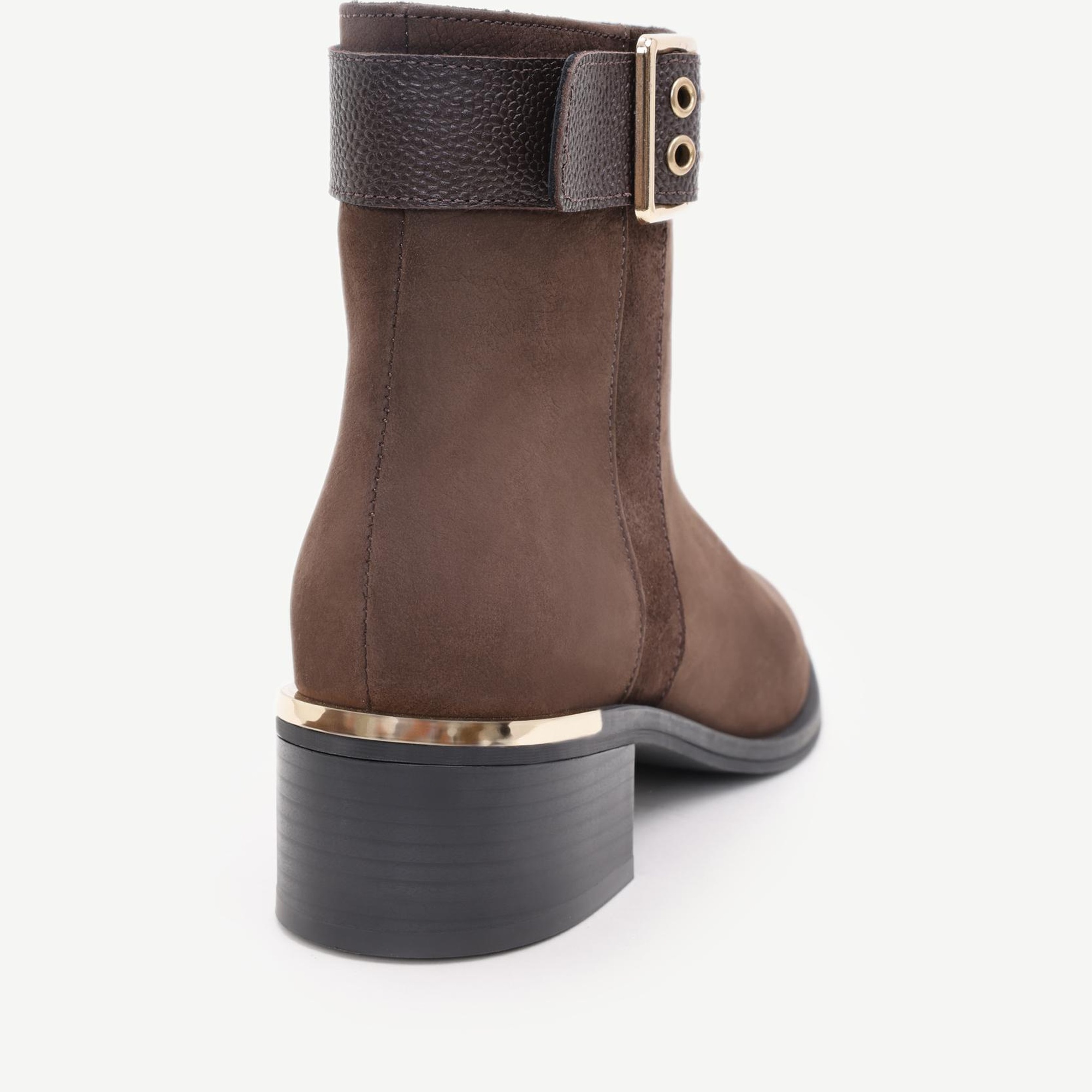 YARGICI Metal Topuk Ve Toka Detaylı Deri Bot