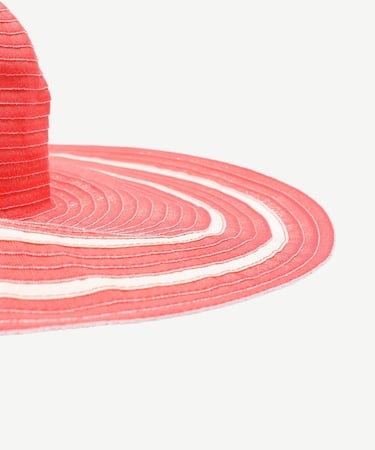  YARGICI Parlak Detaylı Şapka