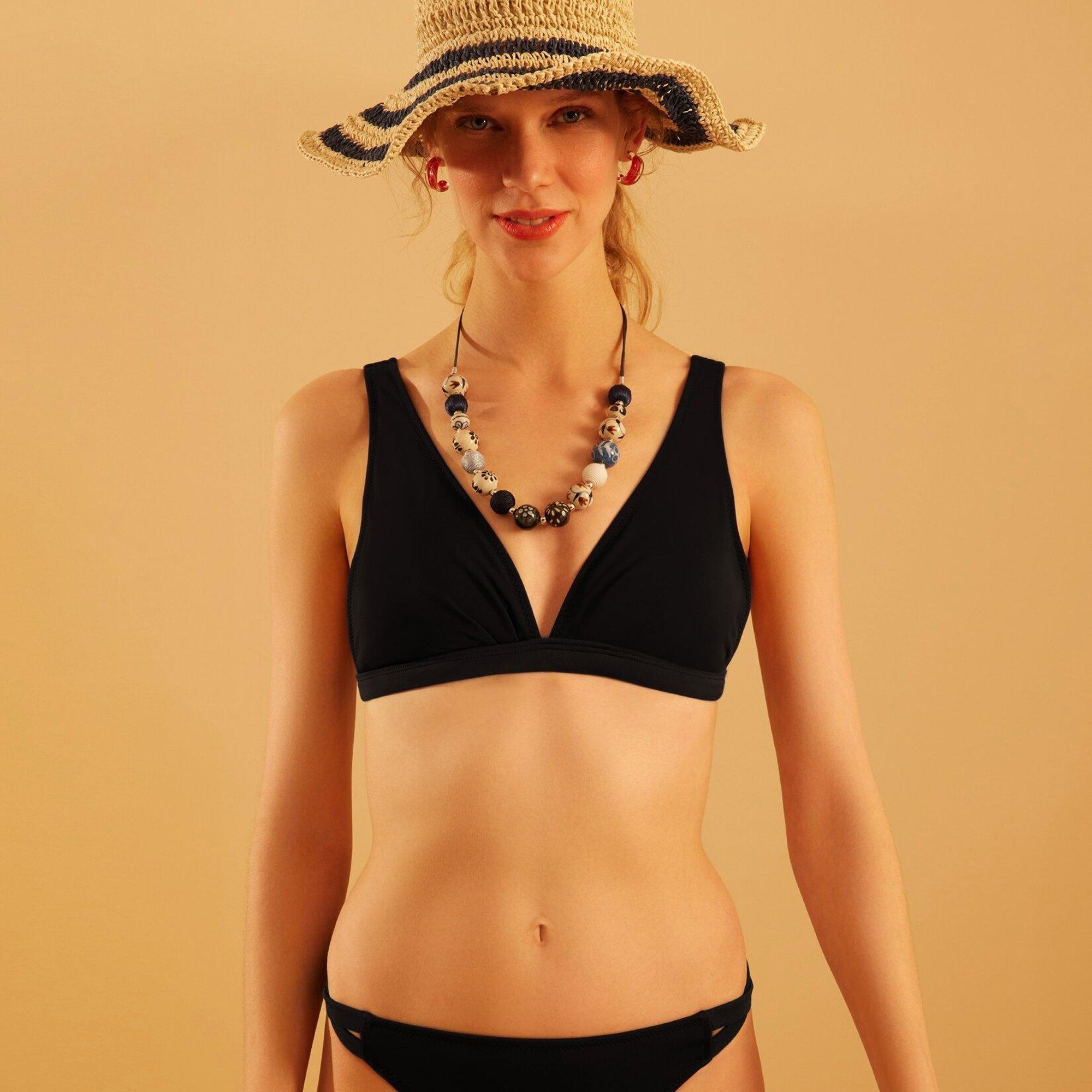 YARGICI Yan Detaylı Bikini Altı