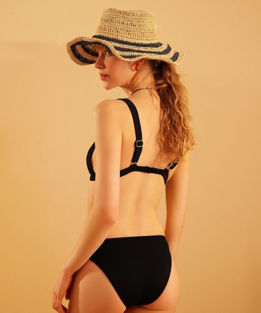  YARGICI Yan Detaylı Bikini Altı