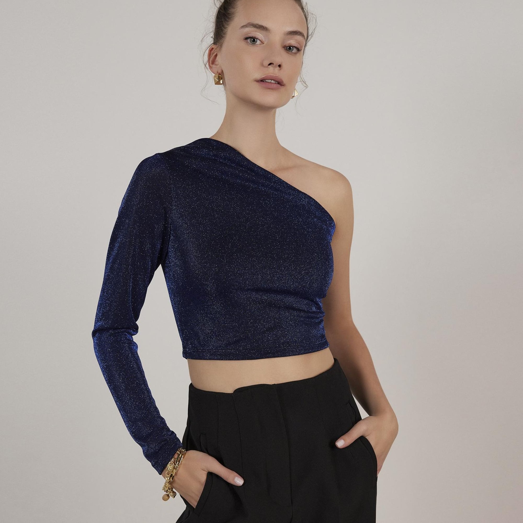 YARGICI Simli Tek Omuz T-Shırt